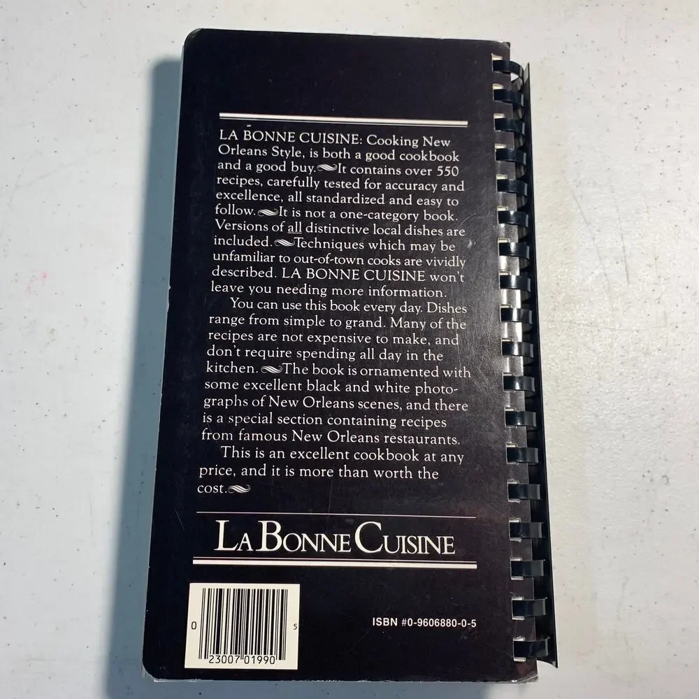 vintage cookbook La Bonne Cuisine New Orleans restaurants recipes spiral bound